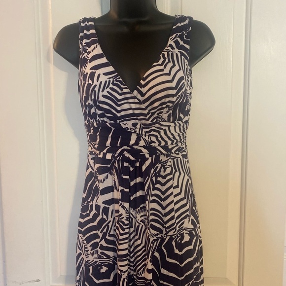 “LILLY PULITZER” Sloan Jersey Maxi Dress in Cabana - Picture 5 of 16